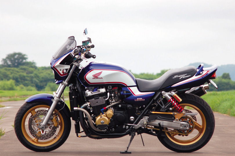 CB1300SF ヘッドライト SC54 在庫有 即納 ホンダ 純正 新品 バイク 部品 在庫有り 即納可 車検 Genuine VTR250 CB1100 CB900ホーネット CB1300SUPERFOUR:22256696